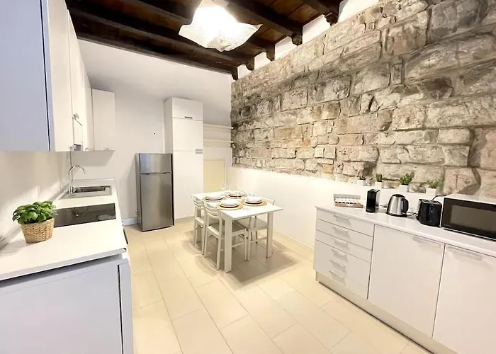 Апартаменти Tower Gombito's Бергамо