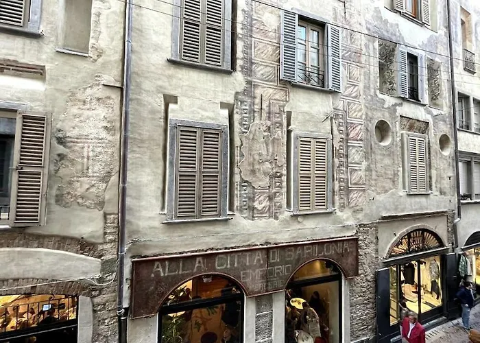 Апартаменти Tower Gombito's