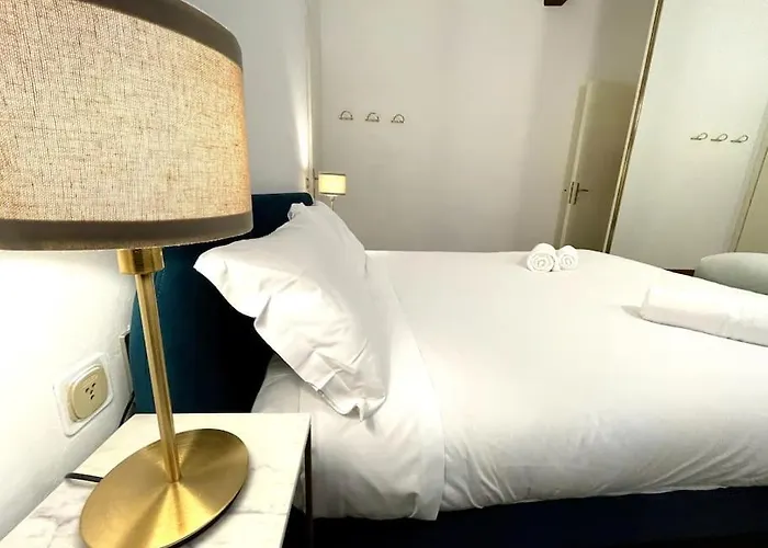 Tower Gombito's Апартаменти *